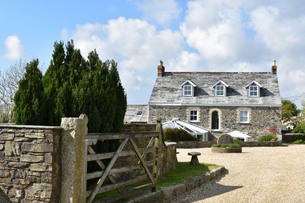 Treveighan Farmhouse Saint Teath Екстериор снимка